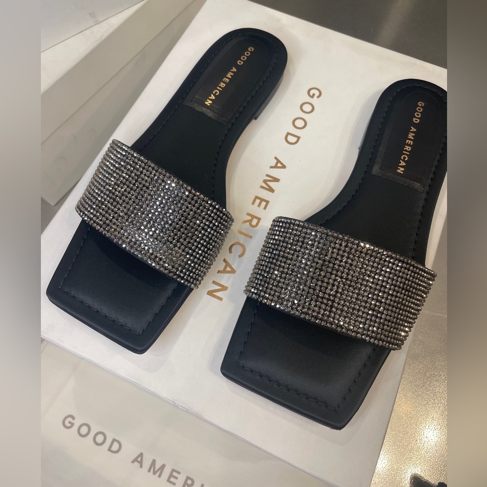 Good American sandals